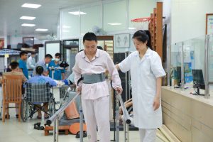 Nhu cầu nhân lực ngành Kỹ thuật Phục hồi chức năng ngày càng tăng, mở ra triển vọng nghề nghiệp ổn định cho người học